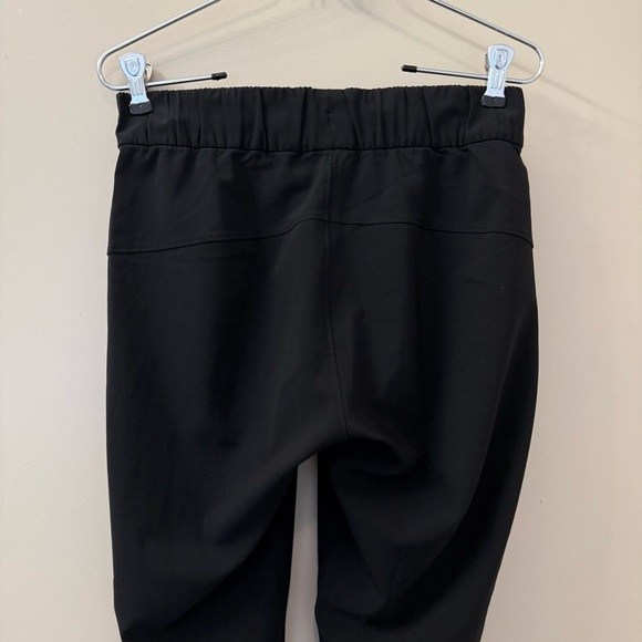 Lululemon On The Fly Pant *Woven 28" in black size 2 travel athletic pants - Picture 12 of 14